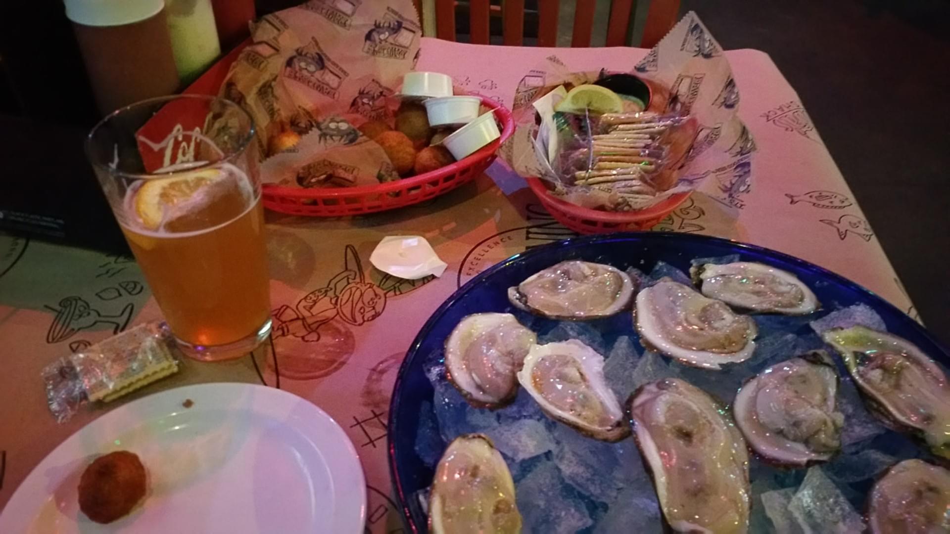 Oysters, pups and beer - Pawleys Raw Bar